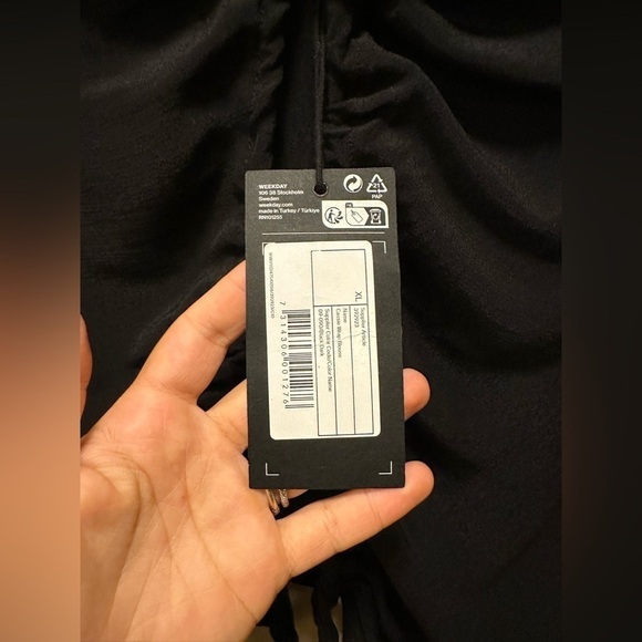 NWT WEEKDAY Cassie Wrap Blouse Long Sleeve Black Modern Contemporary, size XL - Picture 5 of 8